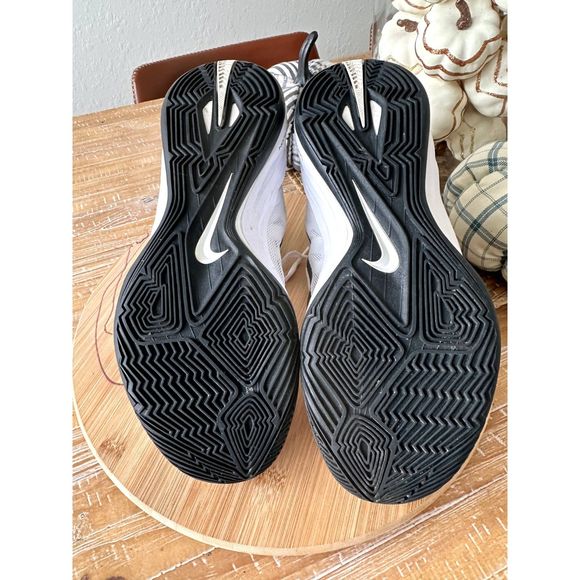 Nike Hyperdunk Basketball Shoes Women Size 10/42 - Picture 3 of 10